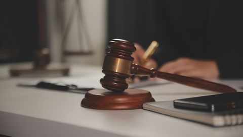 Tiesa priestera Zeiļas lietu par seksuāliem noziegumiem turpinās skatīt rudenī