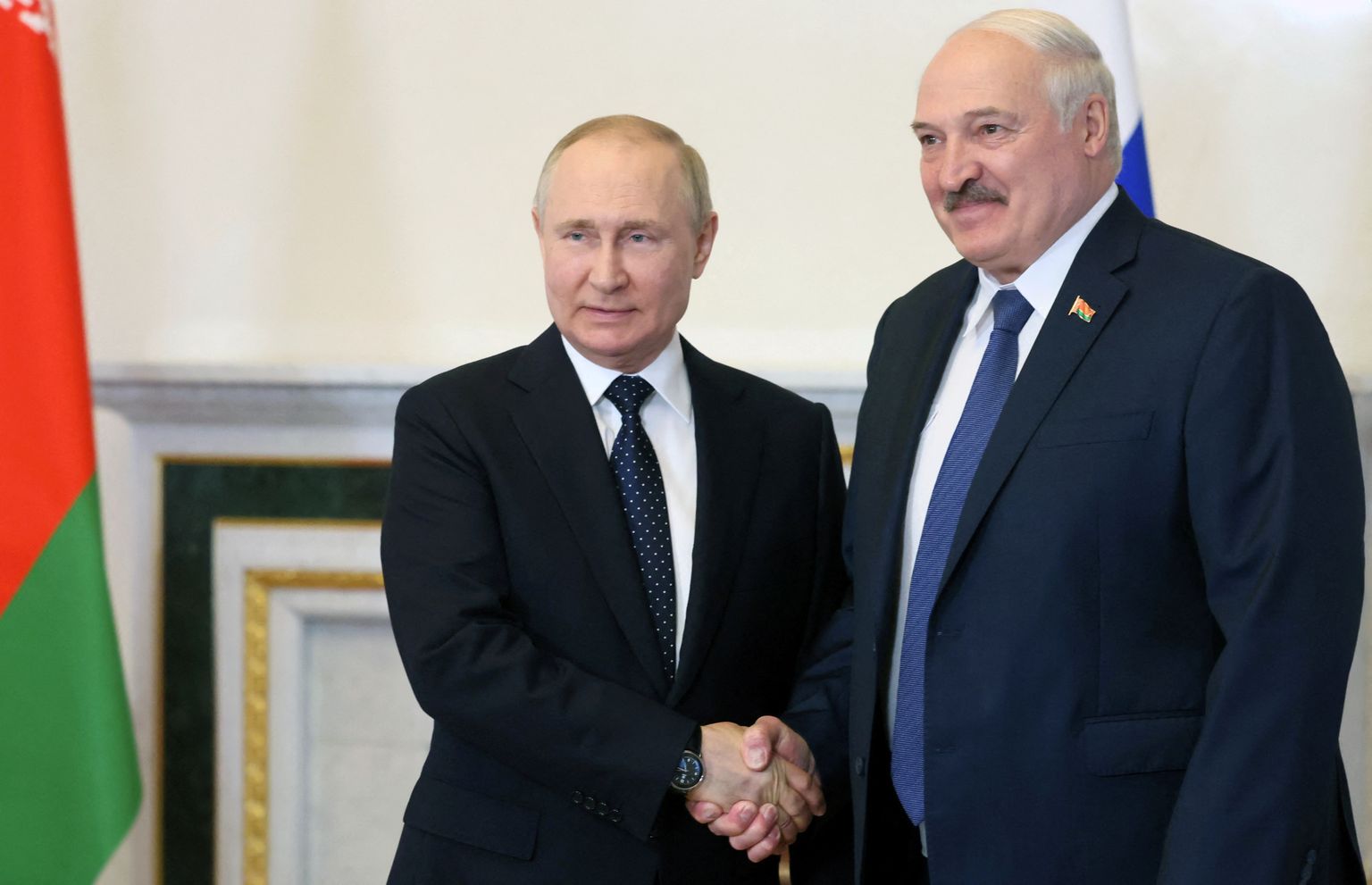 Vladimirs Putins un Aleksandrs Lukašenko.