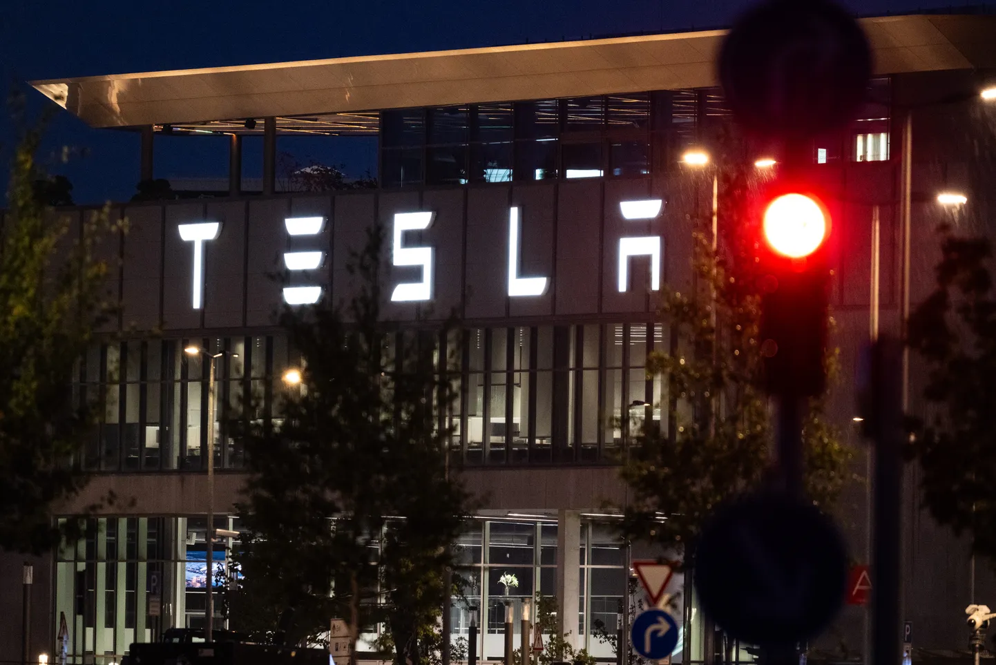 "Tesla" rūpnīca Vācijā