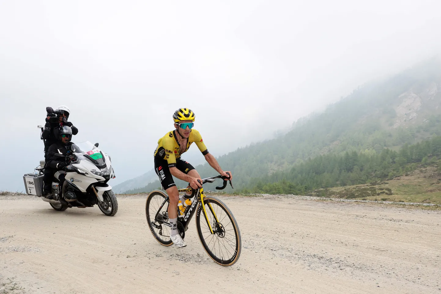 Simon Yates Colle Delle Finestre tõusul, kus ta tegi otsustava spurdi.