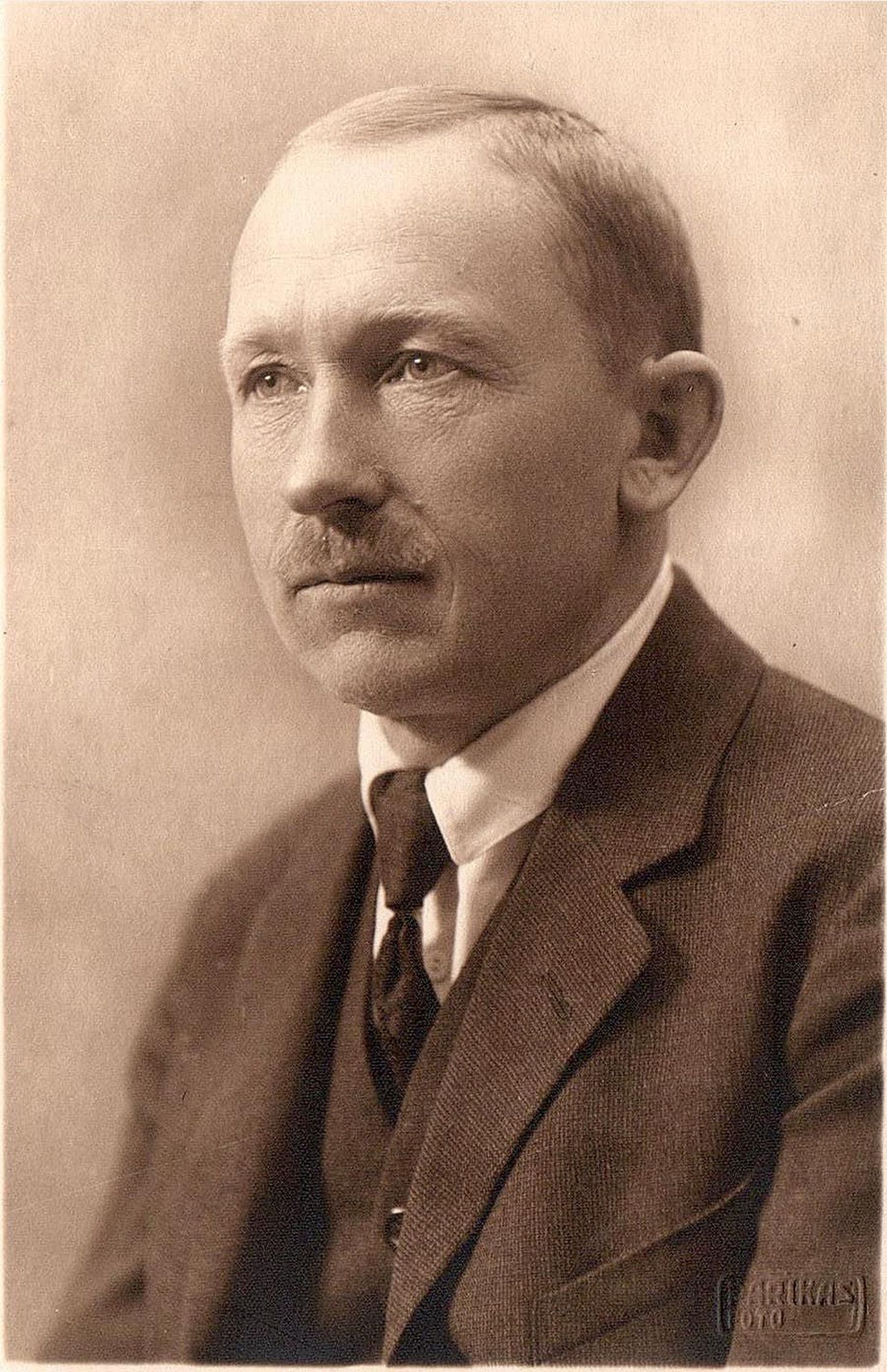 Anton Hansen Tammsaare.
