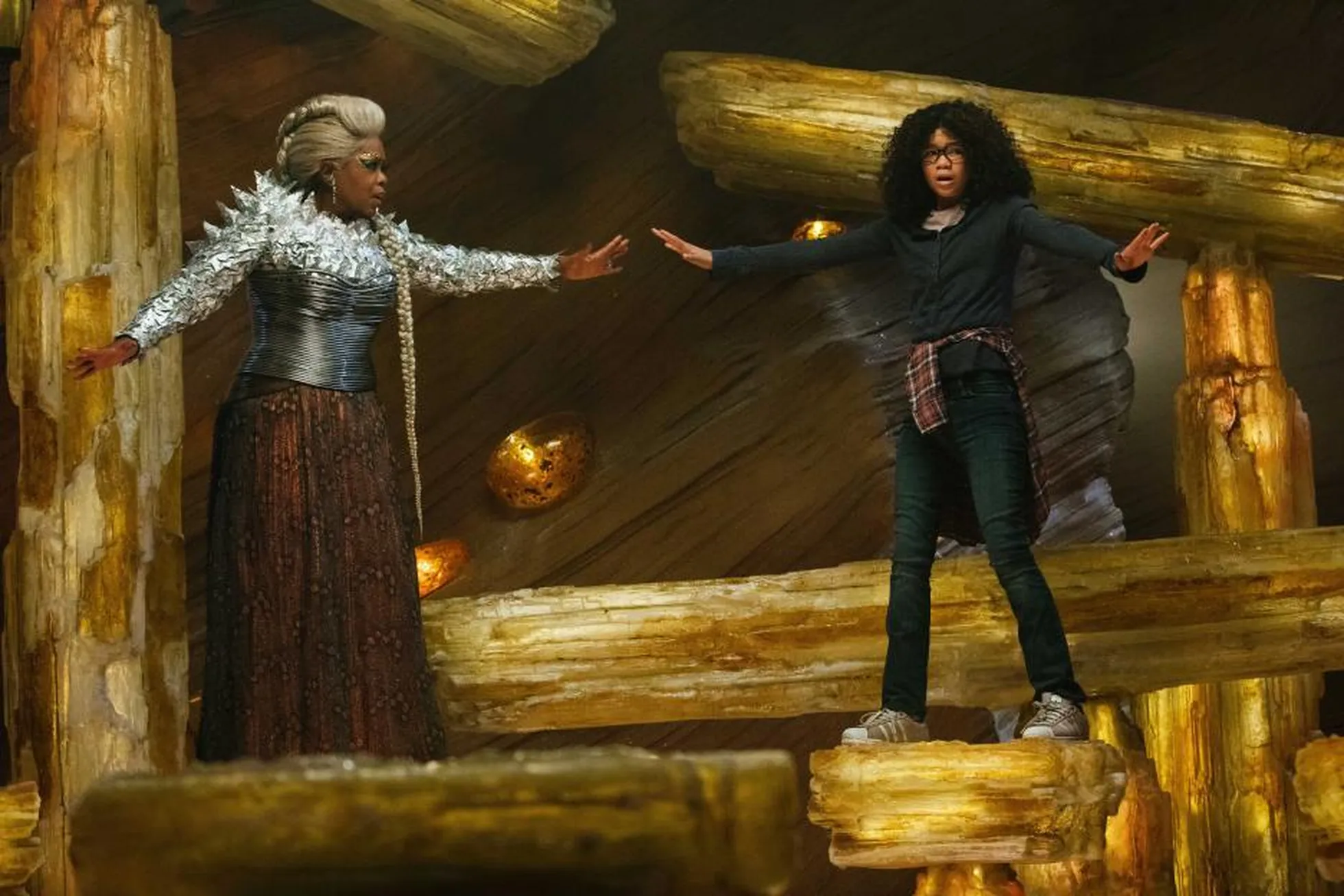 Filmis «Ajalõhe» mängib ka tuntud saatejuht Oprah Winfrey.
