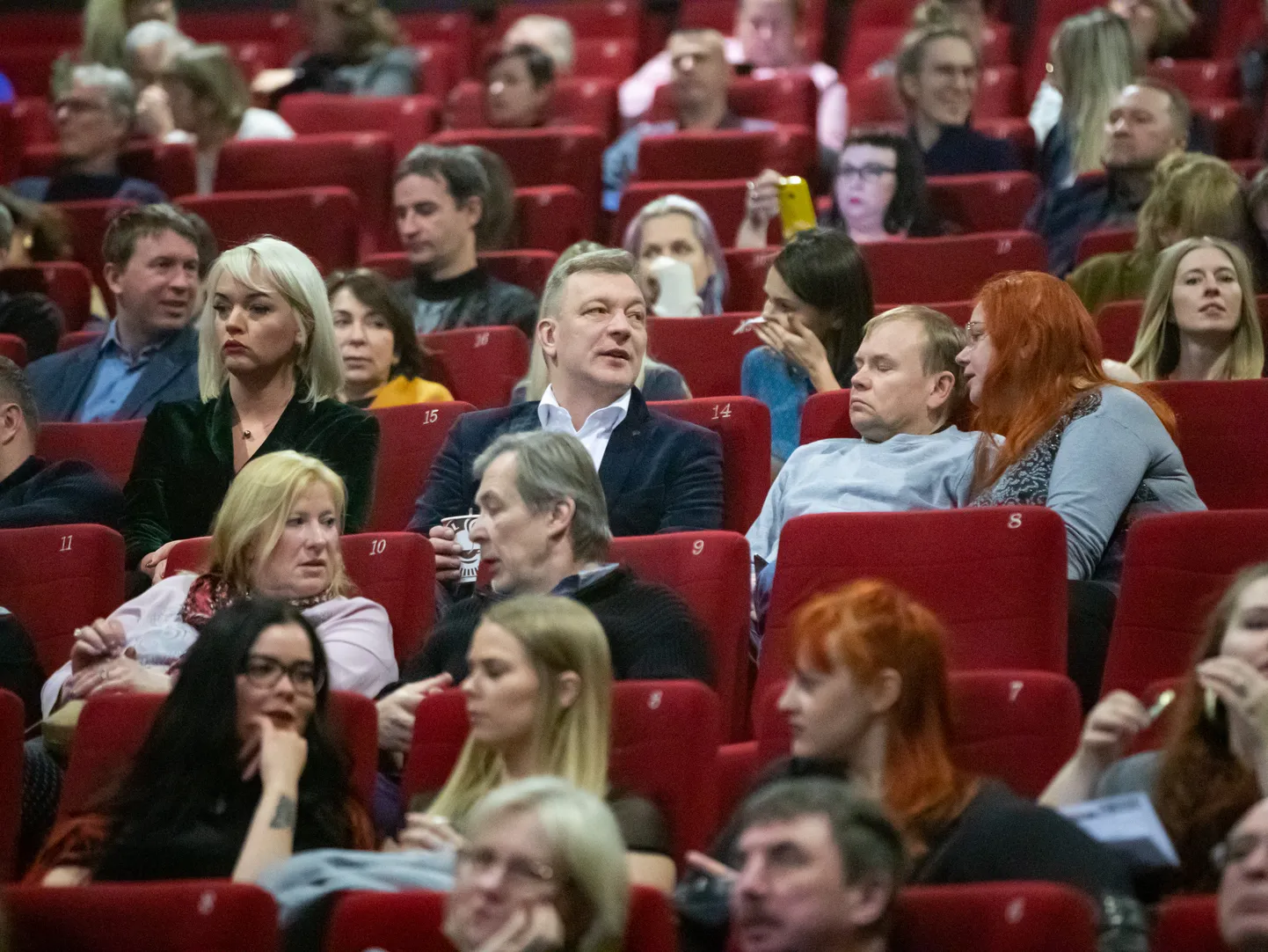 Hanna Helena ja Ain Mäeots filmi «Mulla all» esilinastusel.