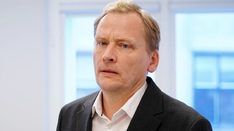 Sikšņa apstiprināšanai SEPLP locekļa amatā nepietiek balsu; viņš neplāno atsaukt savu kandidatūru