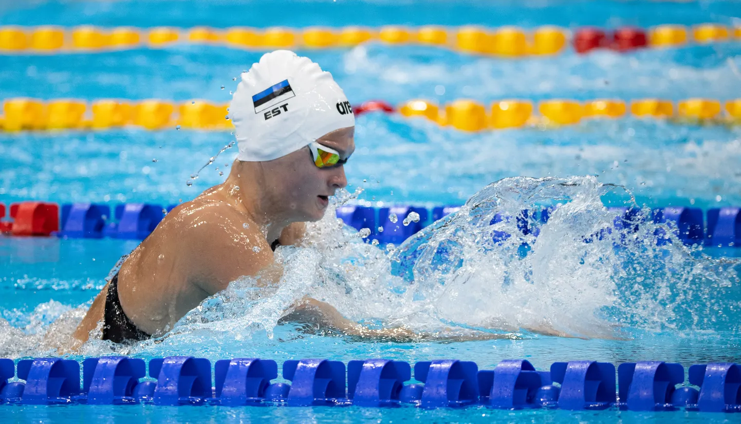 Eneli Jefimova.