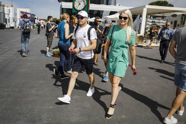 Valtteri Bottas ja ta naine Emilia Bottas 23. juunil 2019 Prantsusmaal Le Castellete's
