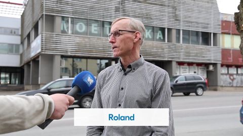TÄNAVAKÜSITLUS ⟩ Inimeste arvamus Tsentrumi hoone arendamise katki jäämisest.