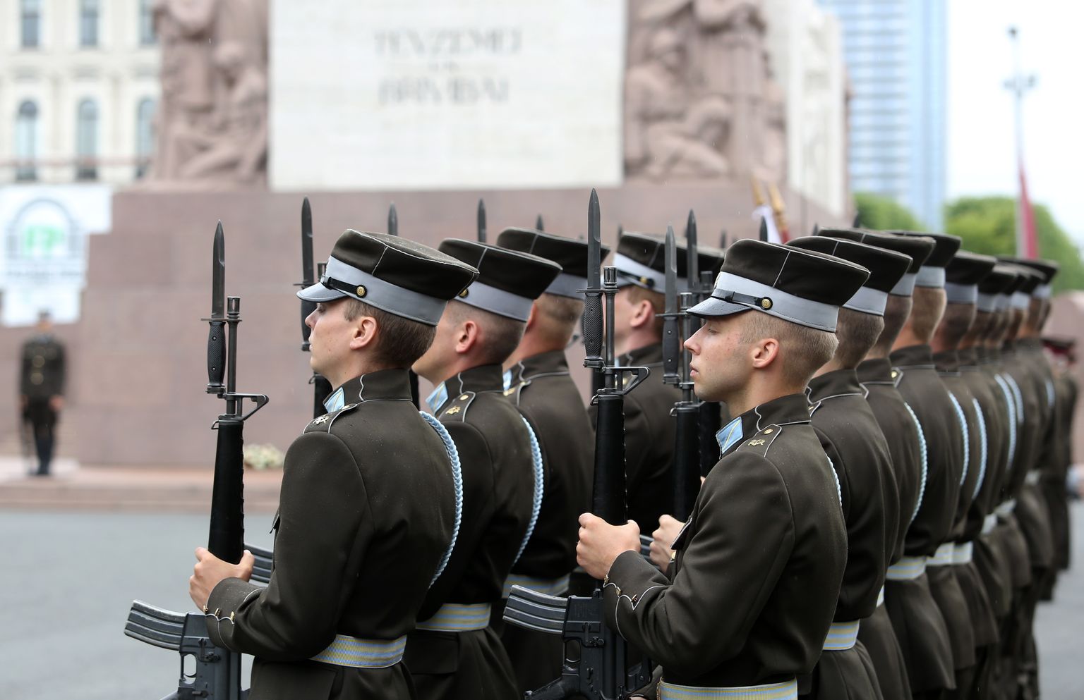 Nacionālo Bruņoto spēku karavīri. Ilustratīvs foto.
