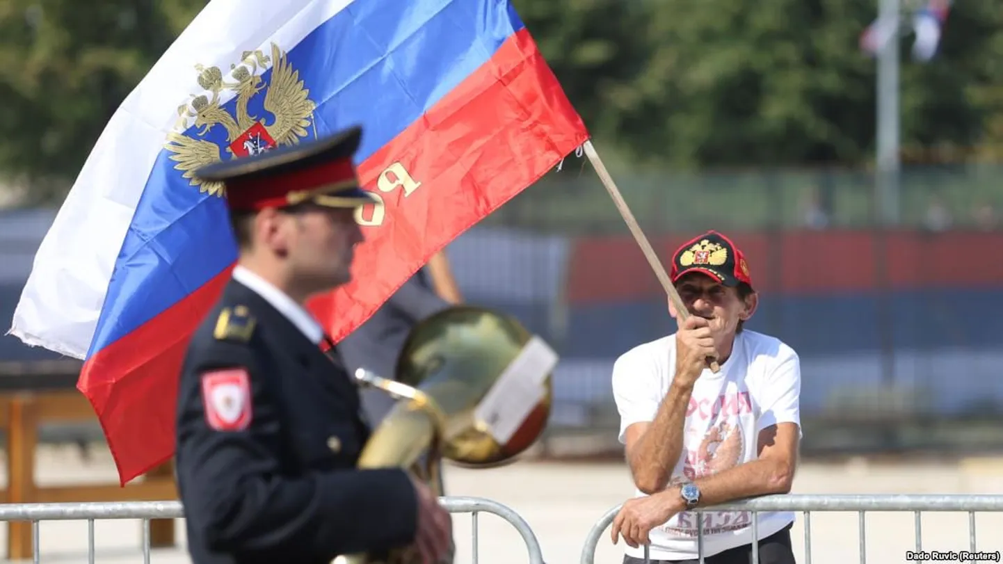 Bosnia serblane Venemaa lipuga. Foto on illustratiivne.