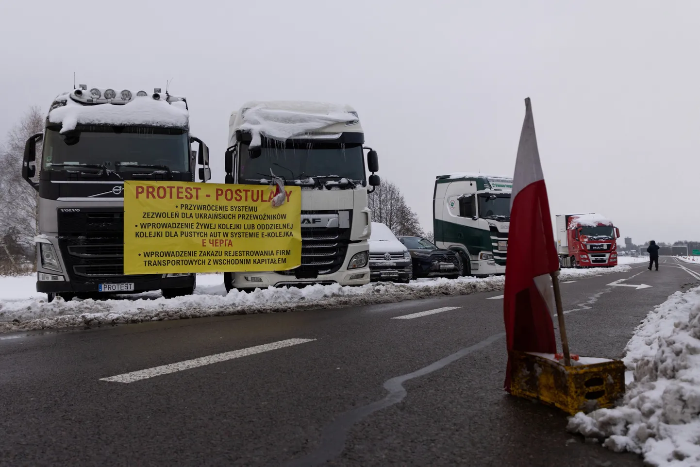 Poola meeleavaldajate blokaad Dorohuski-Jagodzini piiripunkti lähedal Okopias Poolas 4. detsembril 2023. aastal.