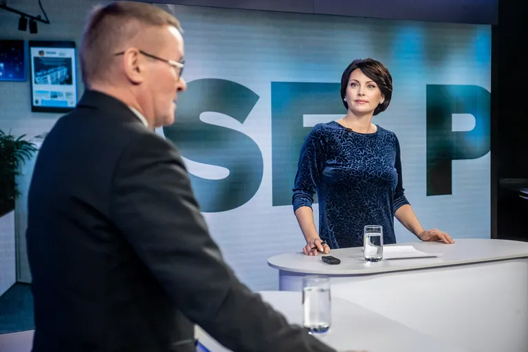 Студия Postimees: русских школ слишком много, но интеграцию следует ограничить? / Одежда ведущей: Tallinna Kaubamaja