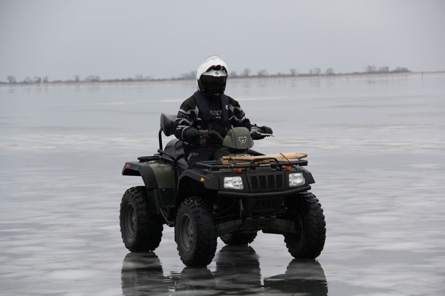 Piirivalve patrull Pihkva järvel. Foto on illustreeriv