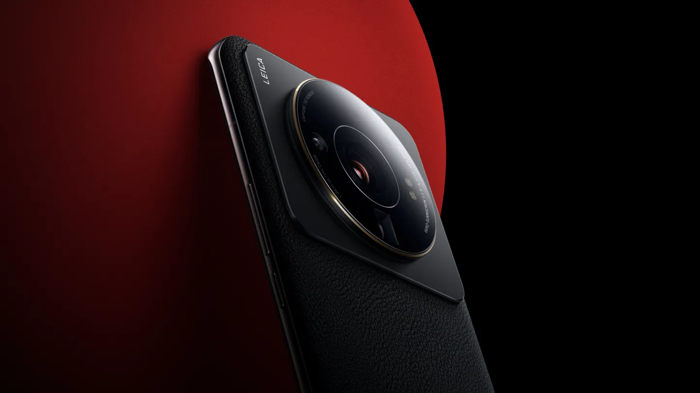 Ühetollise sensoriga kaamera hõivab Xiaomi uue nutitelefoni 12S Ultra tagaküljest üsna arvestatava osa.