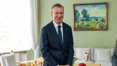 Läti president keeldus CIA juhi Riiast väljunud lendu kommenteerimast