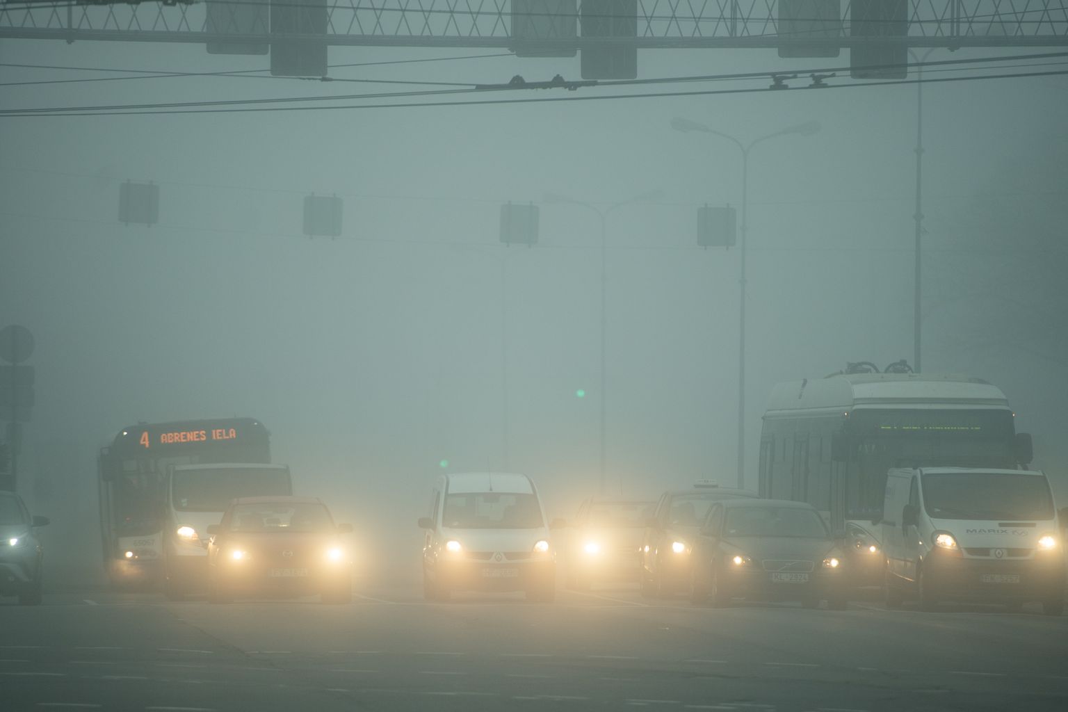 Утренний туман в центре Риги