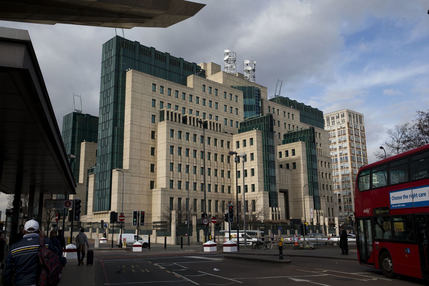 Briti välisluureameti MI6 hoone Londonis.