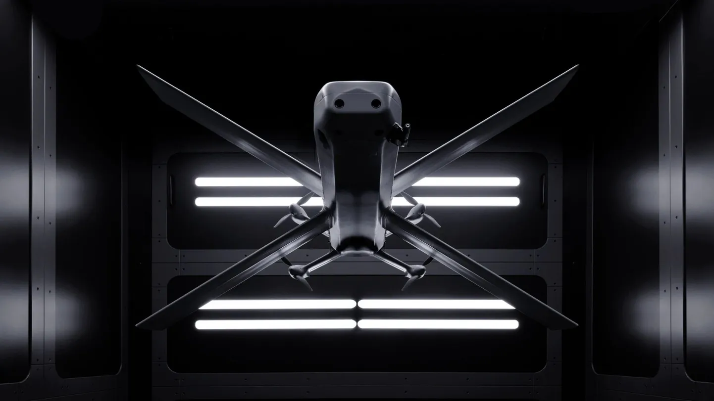 Helsing is planning to mass-produce inexpensive drones with X-shaped wings that can fly alone or in swarms over several dozen kilometers to complete assigned combat missions.