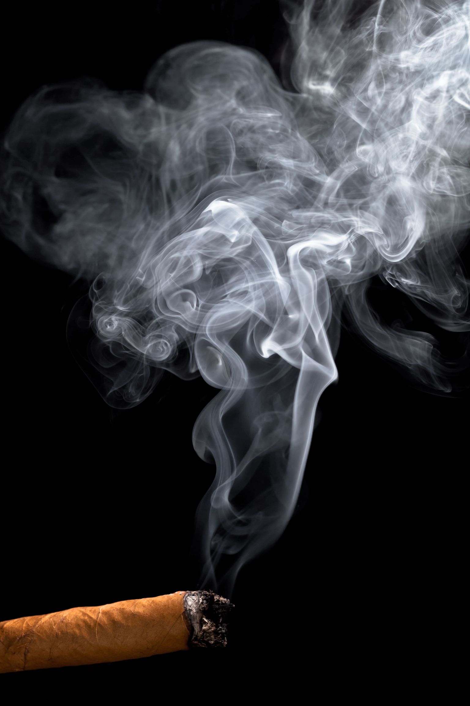 Suitsetades hingab inimene sisse 4000 erinevat keemilist ühendit, millest ühtegi ei ole tal tarvis.