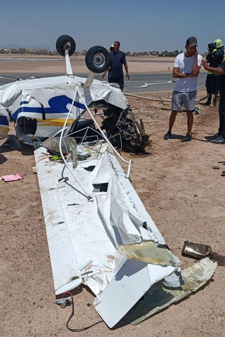 Egiptuse populaarse kuurordi Hurgada lähedal Gouna lennuväljal kukkus alla väikelennuk