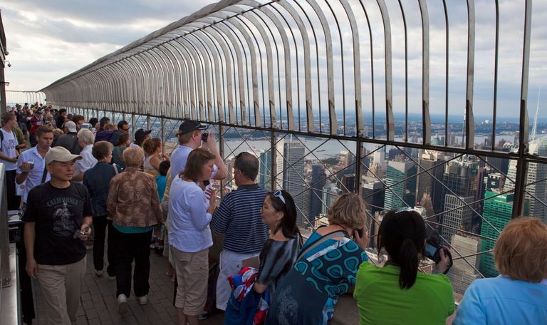 Turistid Empire State Buildingu vaateplatvormil