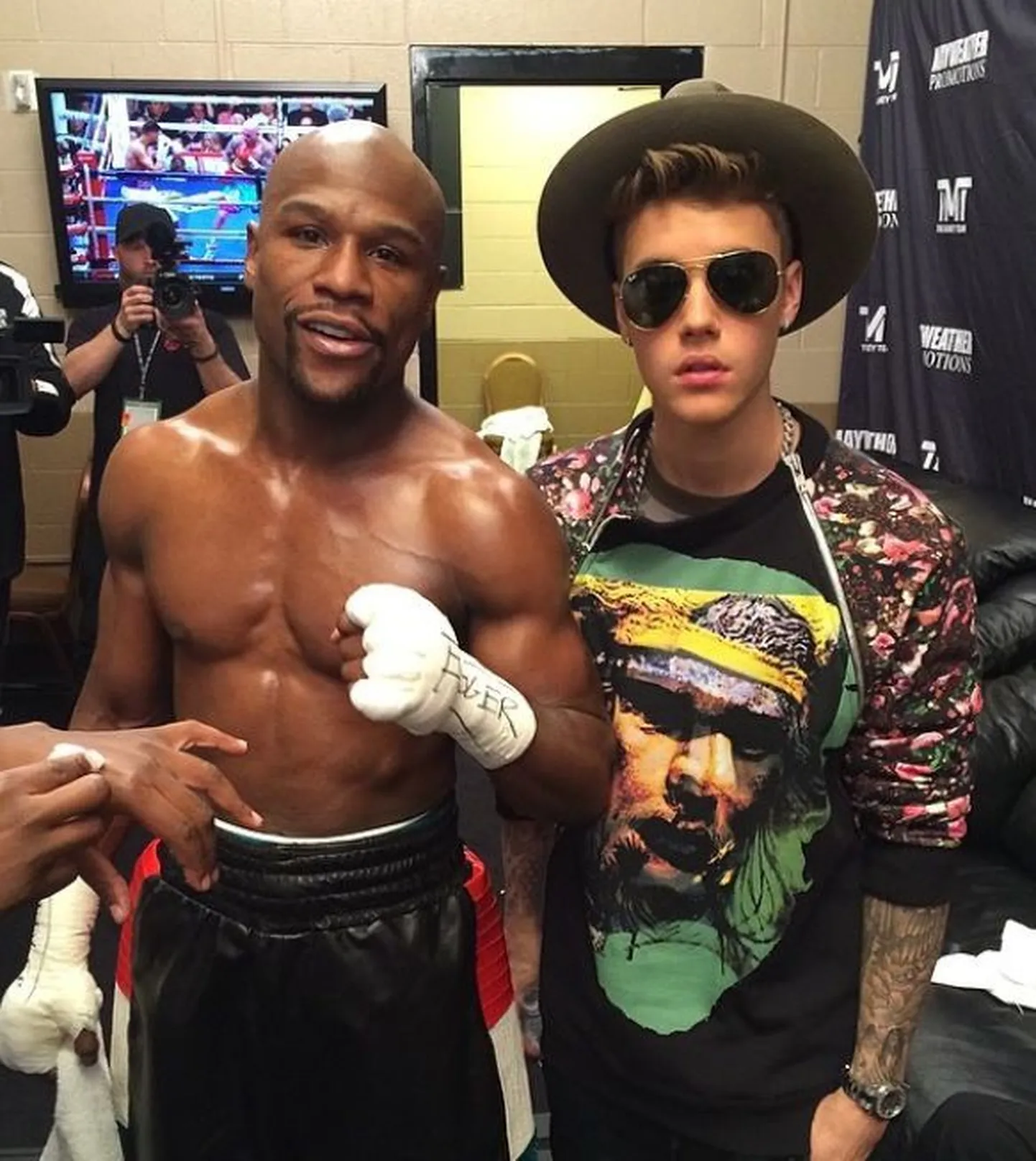 Floyd Mayweather ja Justin Bieber.