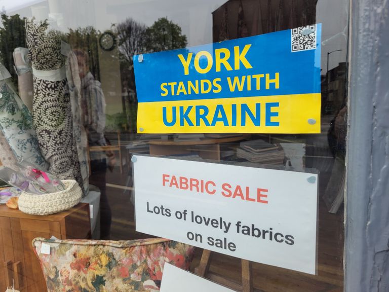 Йорк поддерживает Украину.