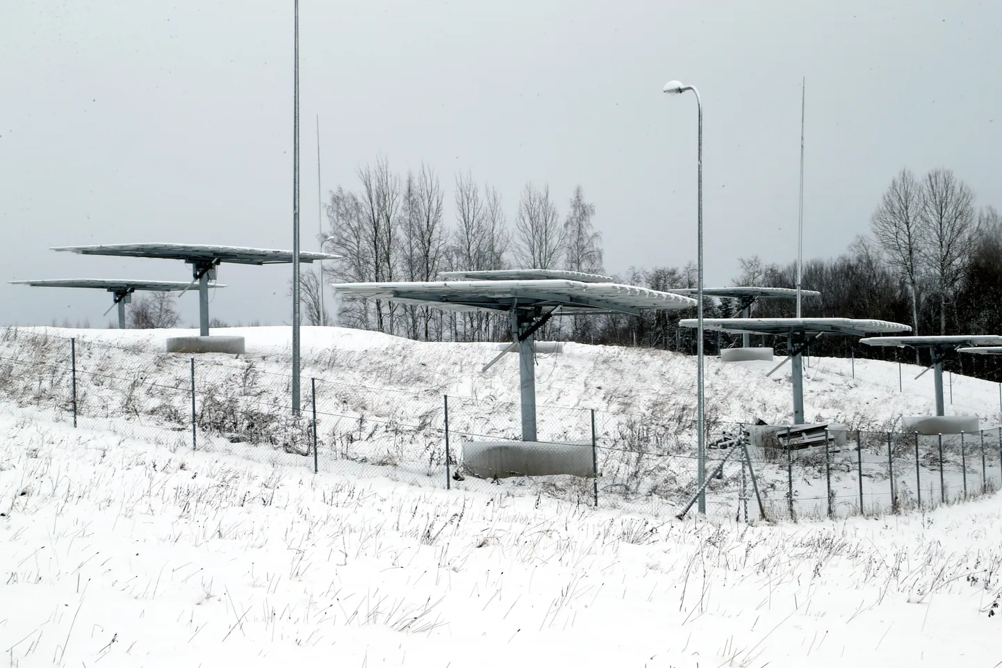Eesti esimene päikeseelektrijaam valmis Võrumaal Sõmerpalu vallas.