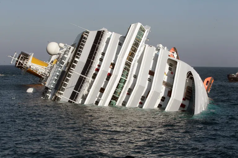 Крушение Costa Concordia.