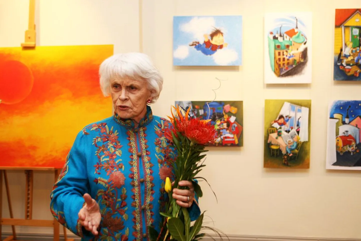 Ilon Wikland avas Tartus E-kunstisalongis oma tööde näituse.