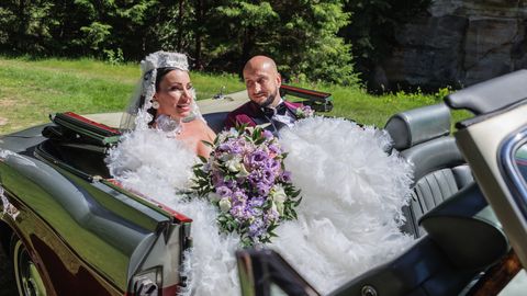 «SAJANDI PULMAD» ⟩ Katrin Lust viib Silvia Ilvese pulmade kulisside taha: draamat ja parajalt komöödiat jagus juba enne jah-sõna