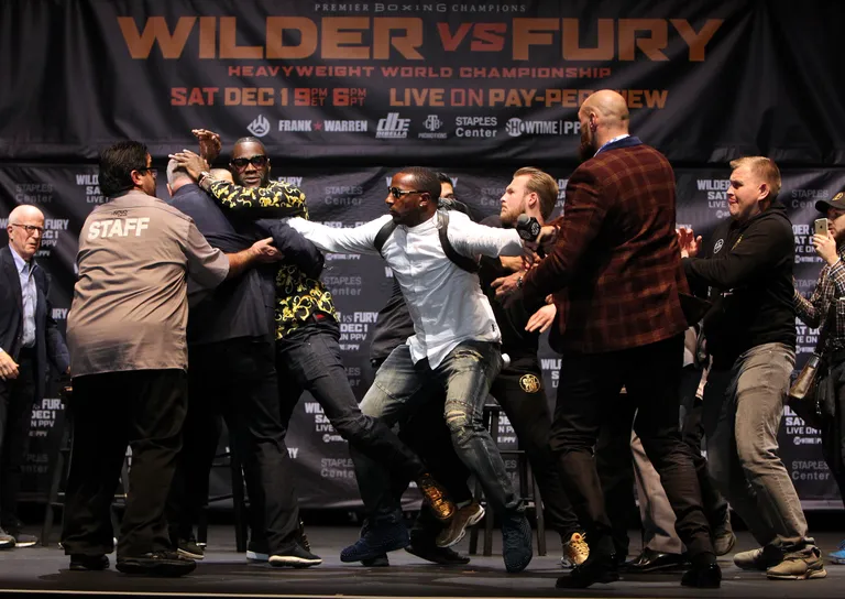 Tyson Fury ja Deontay Wilder läksid jälle kraaklema.
