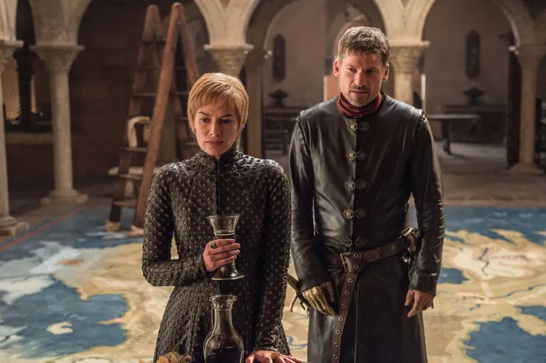 Kaader seriaalist «Troonide mäng». Pildil Lena Headey ja Nikolaj Coster-Waldau