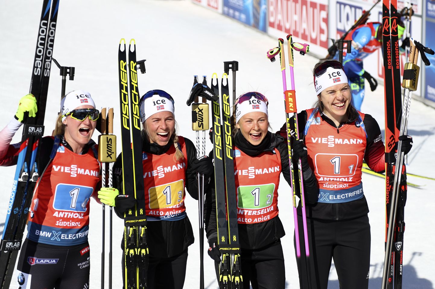 Норвегия выиграла женскую эстафету на ЧМ по биатлону.