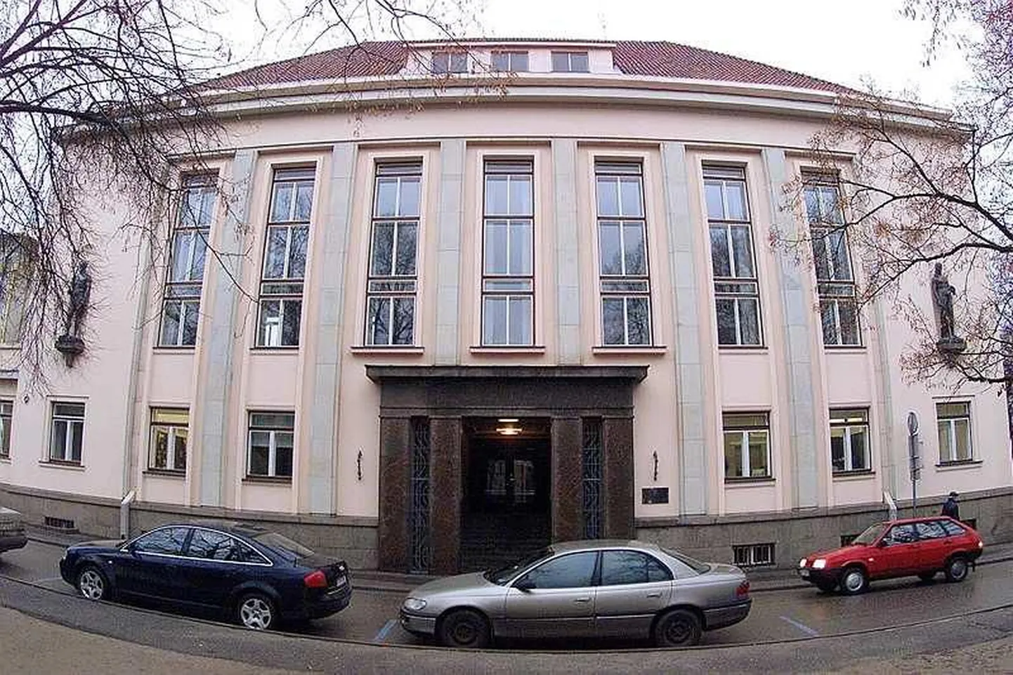 Здание Министерства образования и науки в Тарту.