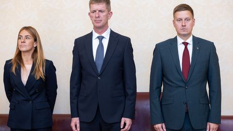 OTSE ⟩ Riigikogu ees annavad ametivande kolm uut ministrit