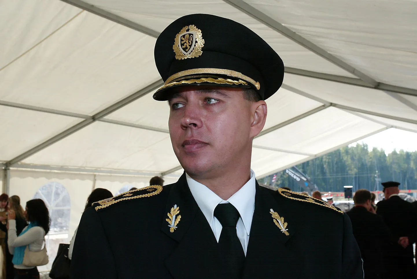 Teiste seas astub esmaspäeval õpetajarolli ka Viru vangla direktor Ed­vard Remsel.