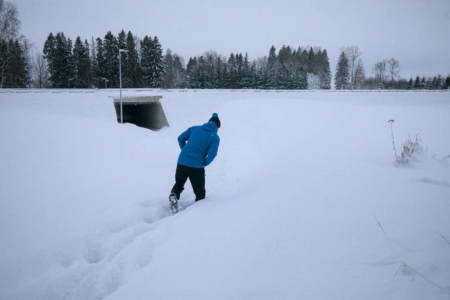 Sauste jalakäijate tunneli kasutamine tähendab pahatihti paksus lumes sumpamist.