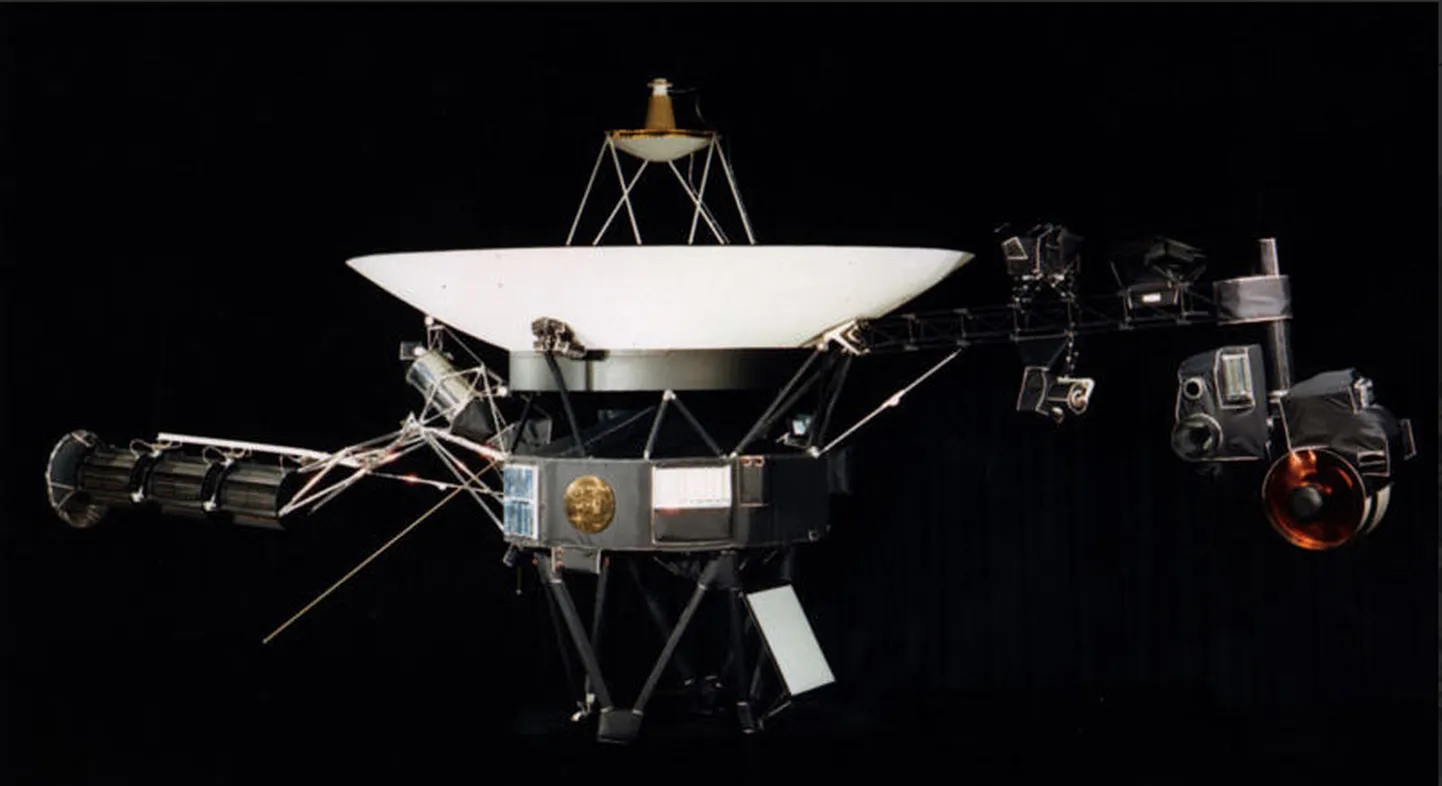 Pildilolev Voyager 1 saadeti teele juba 1977. aastal. Praegu oleks tehnoloogia väga palju edasi arenenud, et heliosfääri kaugeid piirialasid põhjalikumalt uurida. Seega oleks viimane aeg ka uuem kosmosetehnika teele saata, usuvad USA teadlased.