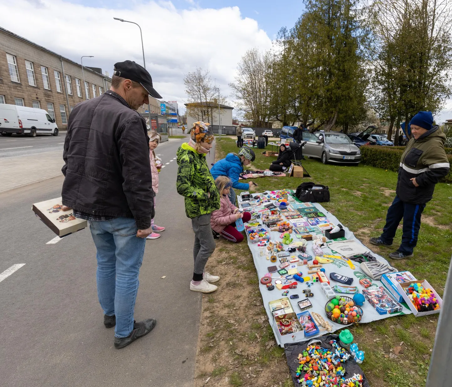 Viljandi vanakraamiturg on baptisti kiriku ees tegutsenud kolm hooaega.
