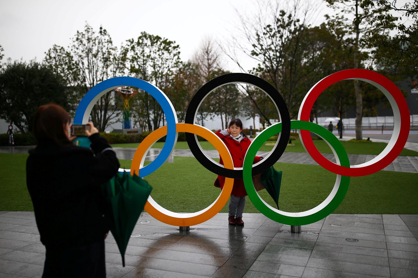 Olümpiarõngad Jaapani olümpiamuuseumi esisel Tokyos.