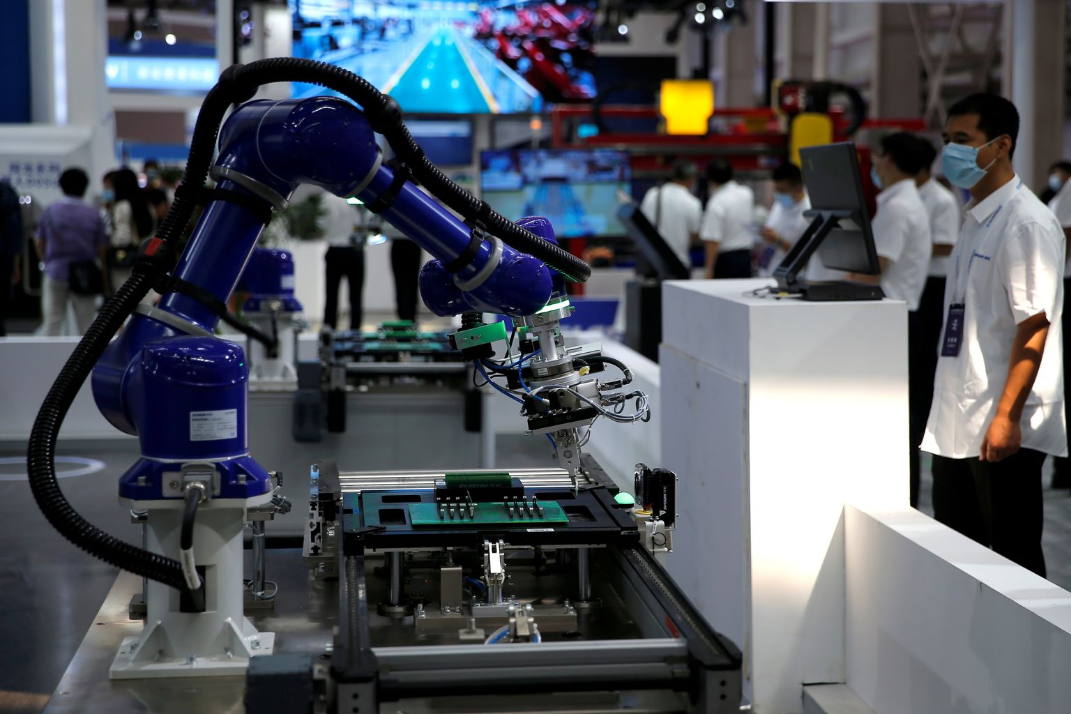 Siasuni poolt toodetud robotkäsi 2021. aasta Pekingi Rahvusvahelisel Robotikonverentsil.