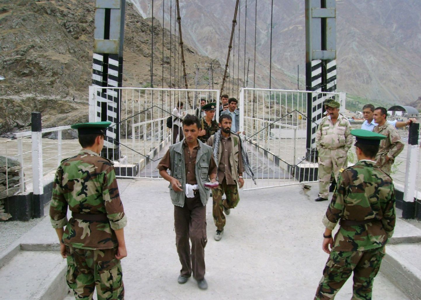 Tadžikistani piirivalvurid augustis Afganistani piiril.