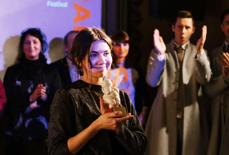 Par festivāla "2Annas" šī gada labāko Baltijas valstu īsfilmu atzīta Ances Kazakas "Nervi uz nerviem"