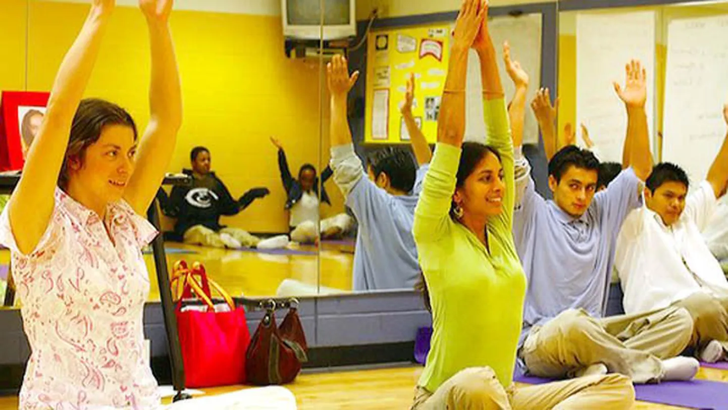 Сударшан крия техника выполнения. Сударшан крия дыхательная практика. Сударшан крия дыхательная практика. Шри шри рави шанкар о крии. Сударшан крия.