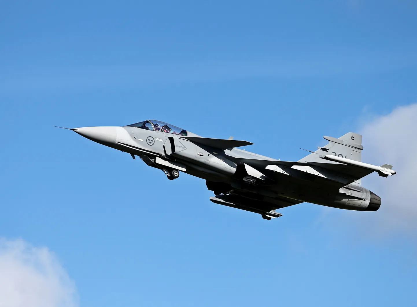 JAS 39 Gripen hävituslennuk õhus.