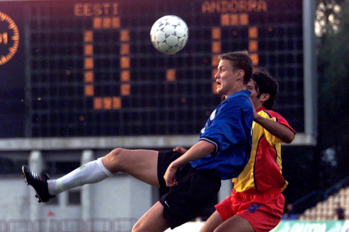Андрес Опер в матче против Андорры (2002).