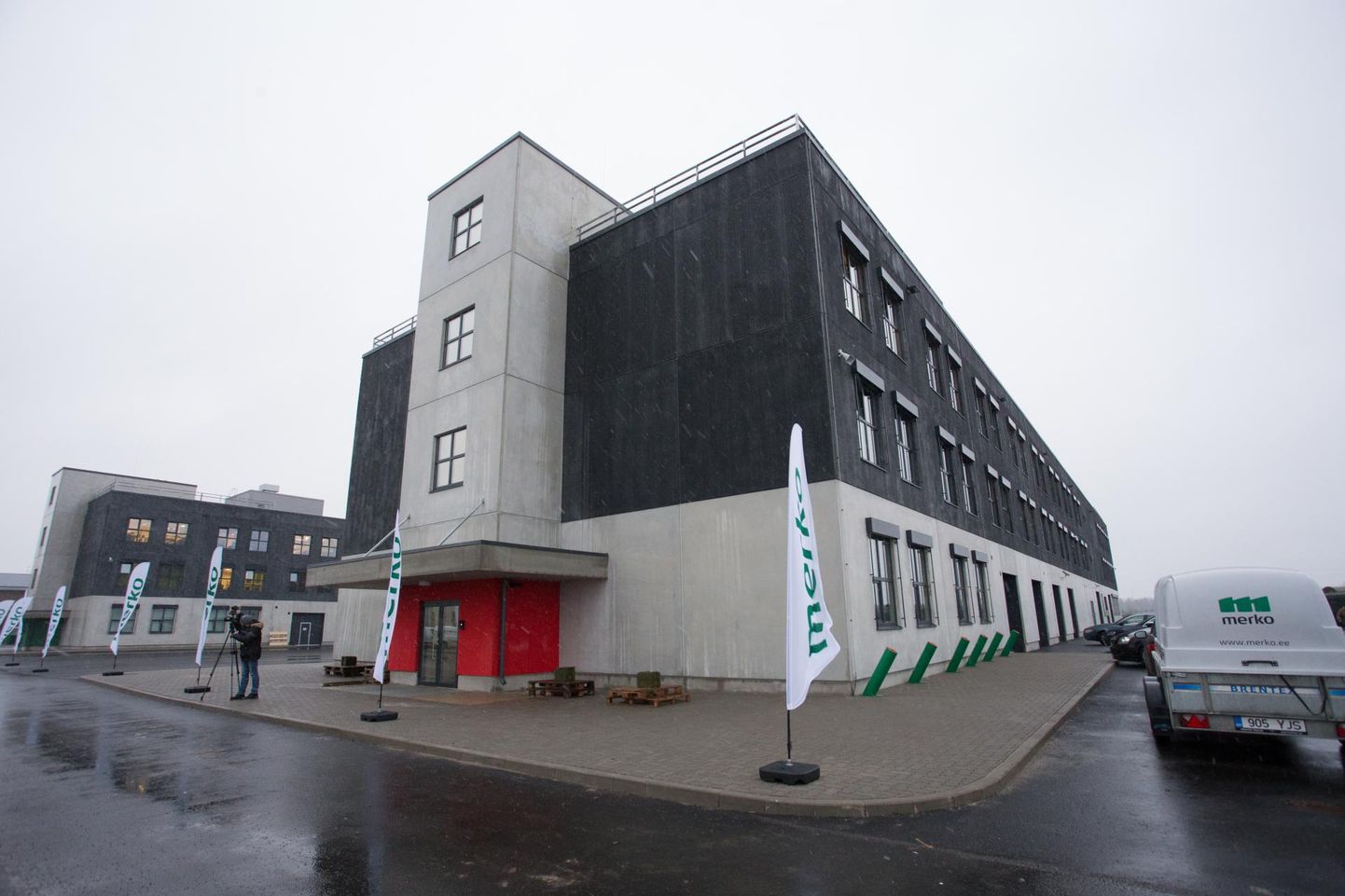 Nordecon on Tapa kaitseväelinnakus ehitanud ka varem, 2017. aastal valmis näiteks uus kasarmu- ja sööklakompleks.