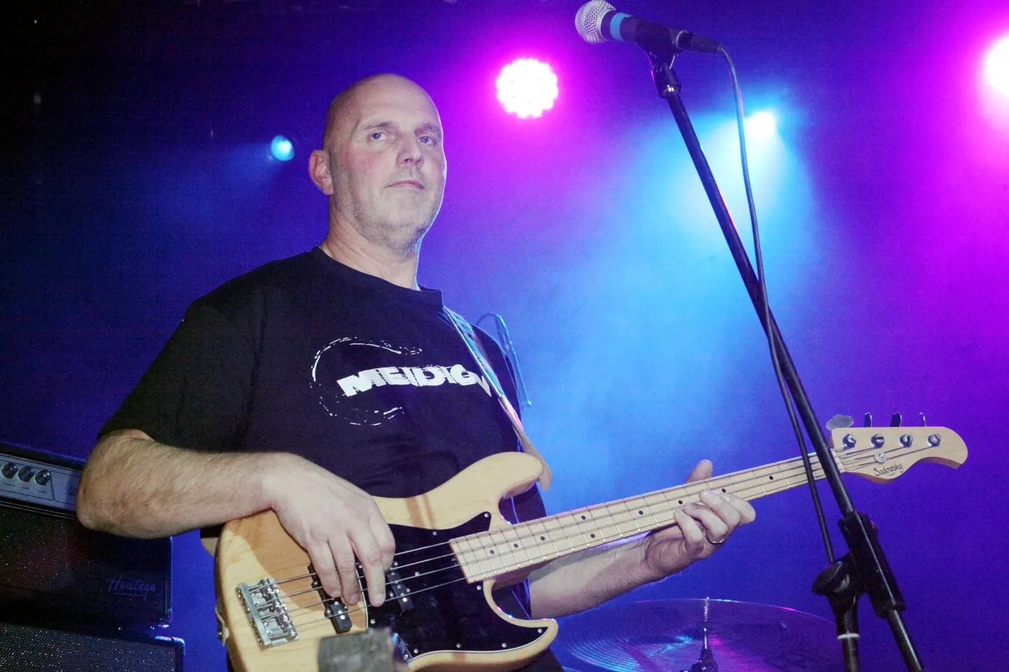 Hendrik Agur ja tema kitarr – pilt on tehtud sel nädalal Rock Cafés.