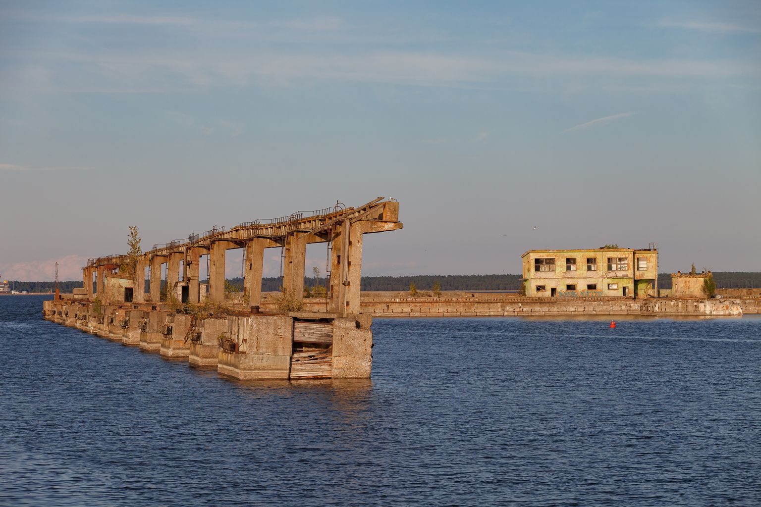База подводных лодок в порту Хара. Фото иллюстративное.