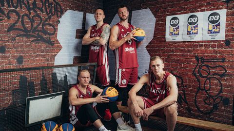 VIDEO ⟩ Latvijas 3x3 basketbolisti nenosargā pārsvaru un Pasaules kausu sāk ar zaudējumu ASV